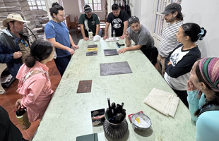 CREA Study Abroad works on the zine project with Ceiba Graphica in Coatepec, Veracruz