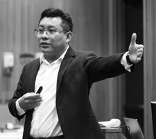 Dr. Henry Chimal-Dzul speaking