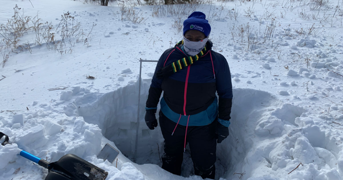 UTSA Students Attend Snow Measurement Field School